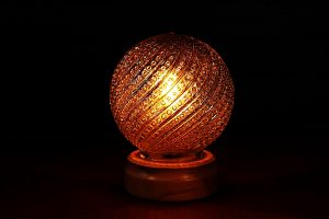 Glass globe swirl vintage table lamp 1
