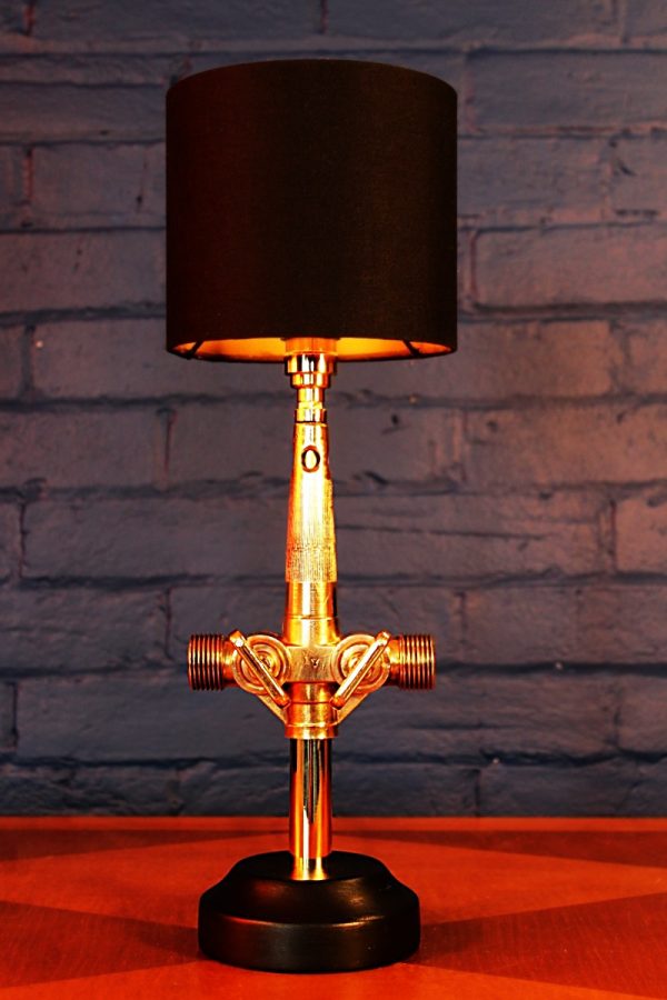 Beer barrel tap table lamp