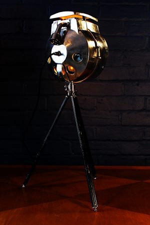 Bullfinch tripod lamp for sale 12