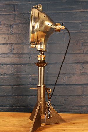 Ferret lamp axle stand 7