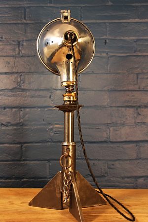 Ferret lamp axle stand 6