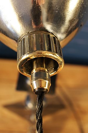 Ferret lamp axle stand 5