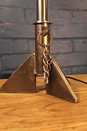 Ferret lamp axle stand 2