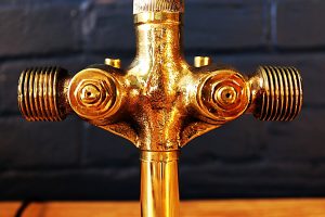 Double brass beer barrel tap table lamp for sale 7