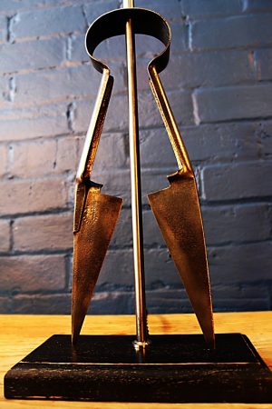 Wool shears table lamp for sale 3