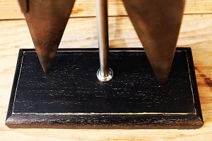 Wool shears table lamp for sale 7